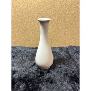 Vintage Homer Laughlin Bud Vase Ivory Bone China USA 7" TAll